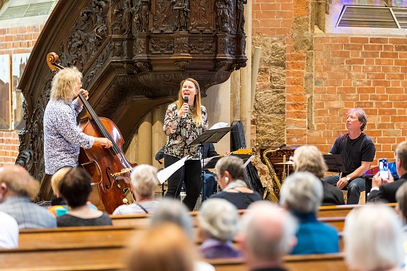 Für den musikalischen Wohlklang sorgten das Trio Continuum und Hanna Jursch