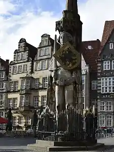 Blick vom Bremer Marktplatz auf den Bremer Roland.