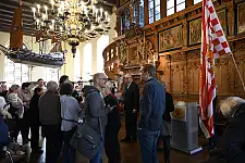 Bürgermeister Andreas Bovenschulte im Gespräch mit Bürgerinnen und Bürgern. Bürgermeister Andreas Bovenschulte im Gespräch mit Bürgerinnen und Bürgern.