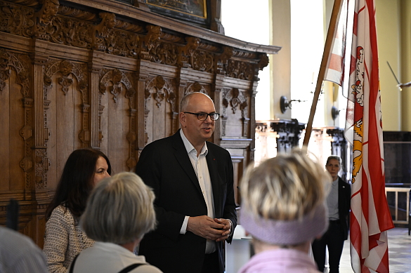 Bürgermeister Andreas Bovenschulte hielt in der Oberen Rathaushalle eine kurze Ansprache.