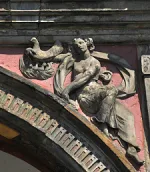 Rechter Zwickel des zweiten Arkadebogens - Frauenfigur Rechter Zwickel des zweiten Arkadebogens - Frauenfigur