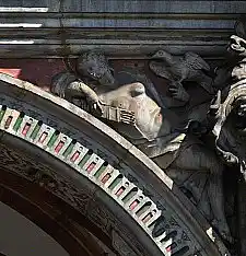 Rechter Zwickel des fünften Arkadebogens Rechter Zwickel des fünften Arkadebogens