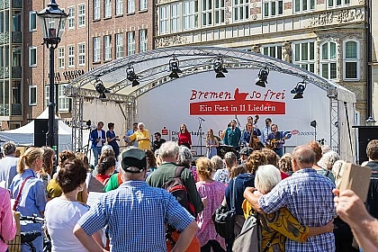 Bühne auf dem Marktplatz