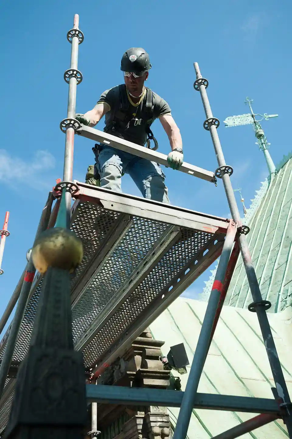 Letzte Ger&uuml;starbeiten an der Fassade &copy;LIS/Michael Schnelle