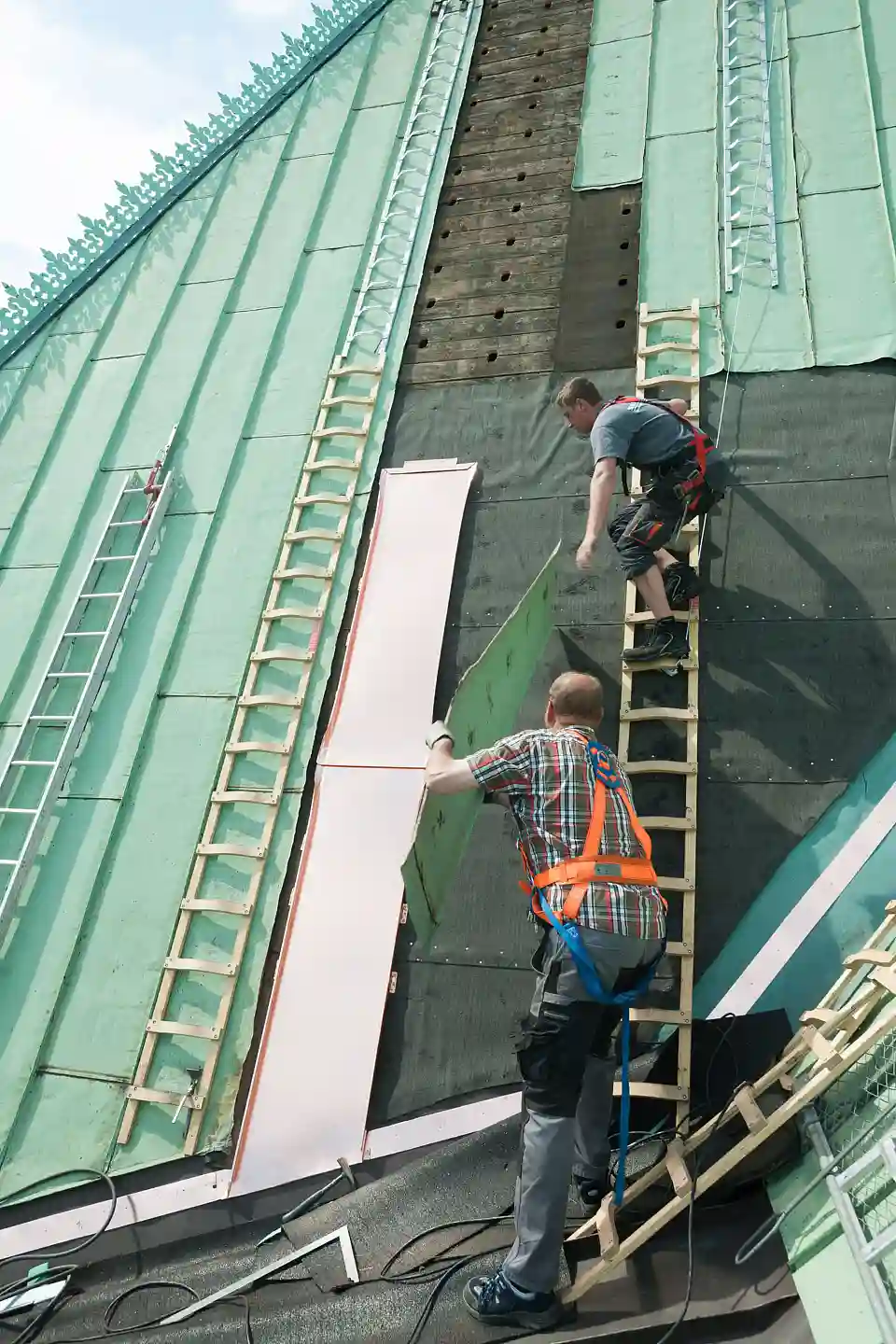 Abtransport der alten Kupferscharren &copy;LIS/Michael Schnelle