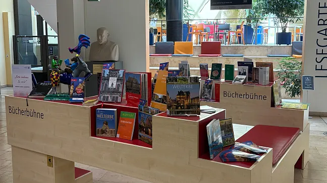 Bücherbühne in der Zentralbibliothek rund um das Thema Welterbe – Unterstützung der Stadtbibliothek für die Bremer Welterbetage