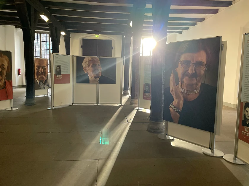 Die Ausstellung im Aufbau. Foto: Senatspressestelle