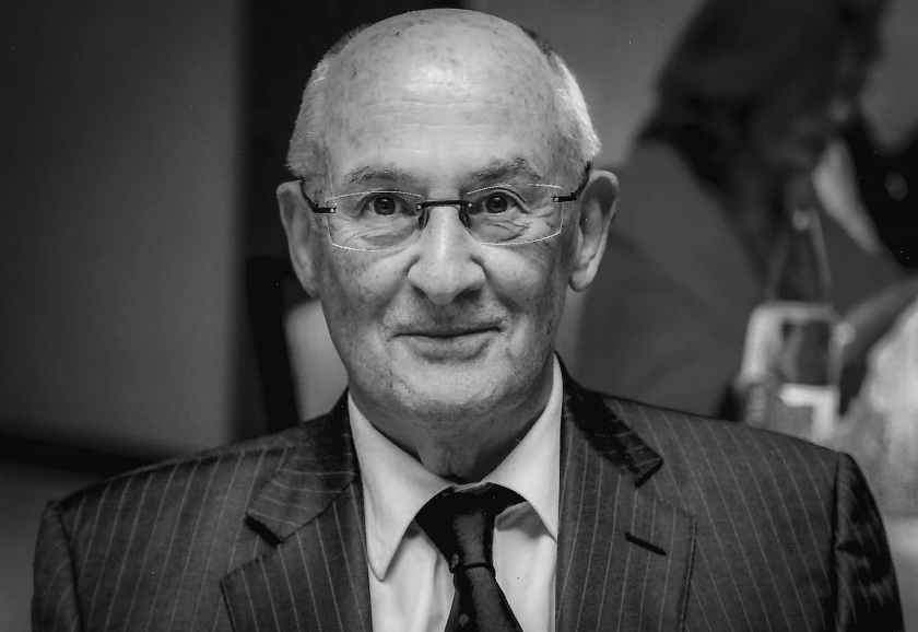 Bremens Ehrenbürger Uwe Hollweg ist am 9. Dezember 2024 im Alter von 87 Jahren gestorben.