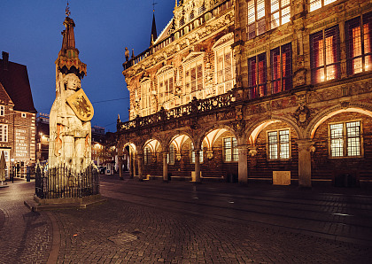 Picture of the town hall in the evening atmosphere.